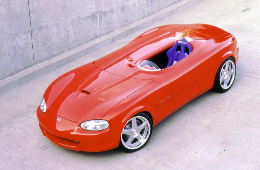  Mazda Miata Mono Posto 2000 года  (фото 13 из 16)